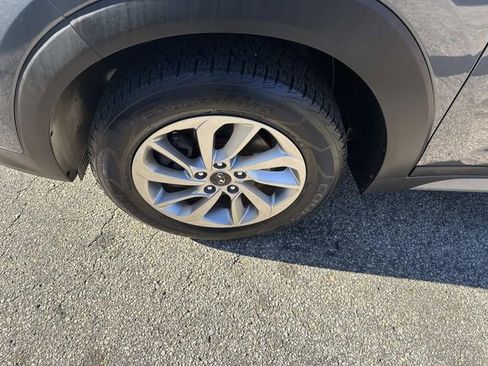 Used 2018 Hyundai Tucson SEL image 15