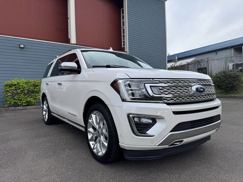 Used 2018 Ford Expedition Platinum AWD/4WD image 18