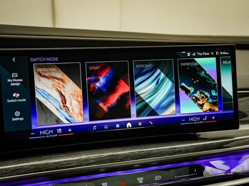 New 2026 BMW 740i xDrive w/ Executive Package image 38