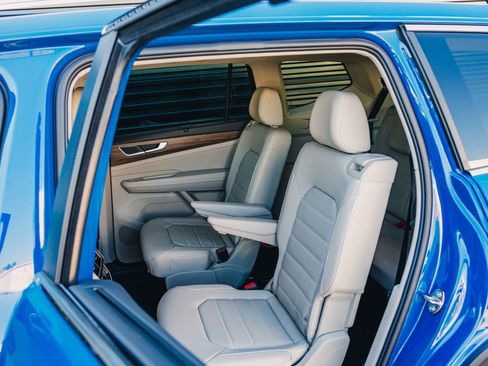 New 2025 Volkswagen Atlas SEL image 21