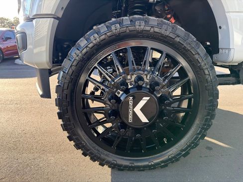 Used 2025 Ford F450 Lariat image 9