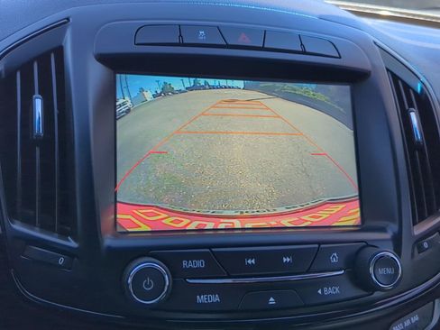 Used 2017 Buick Regal AWD image 16