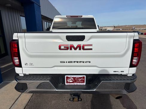Used 2024 GMC Sierra 3500 SLE w/ SLE Convenience Package image 7