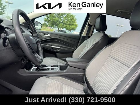Used 2019 Ford Escape SE FWD image 11