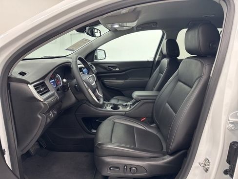 Used 2023 GMC Acadia SLT image 25