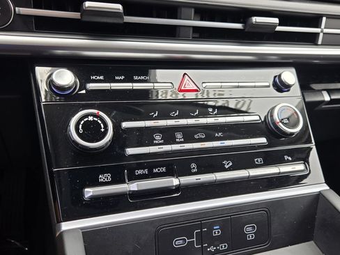 Used 2025 Hyundai Santa Fe SE FWD image 20