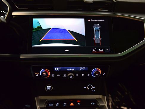 Certified 2025 Audi Q3 2.0T Premium w/ Convenience Package image 30