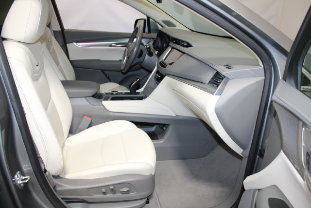 Certified 2024 Cadillac XT5 Premium Luxury AWD/4WD image 13