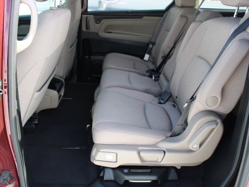 Used 2021 Honda Odyssey EX image 13