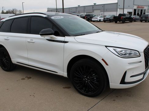 Used 2024 Lincoln Corsair Reserve w/ Equipment Group 201A image 3