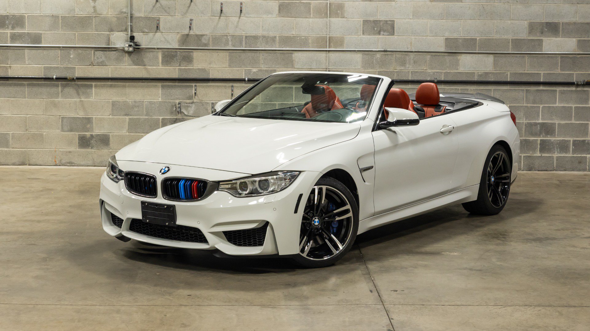 Used 2016 BMW M4 Convertible RWD image 7