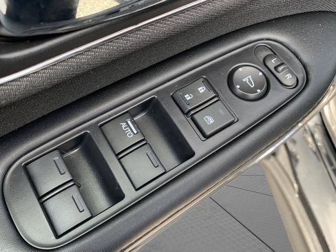 Used 2022 Honda HR-V EX image 11