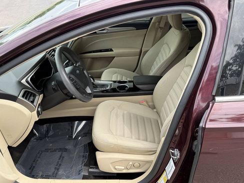 Used 2013 Ford Fusion SE FWD image 14