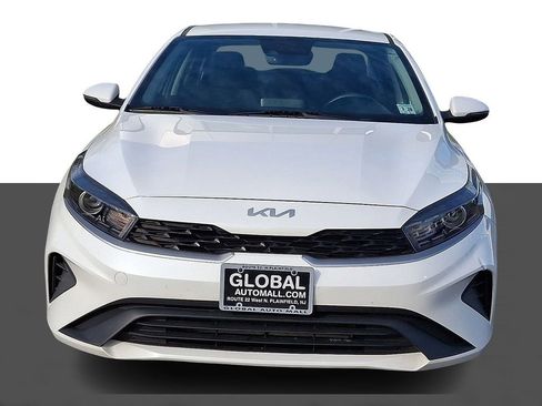 Used 2023 Kia Forte LXS w/ LXS Technology Package image 2