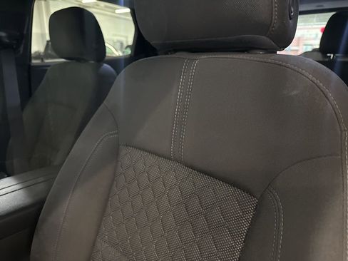 Used 2019 Chevrolet Blazer LT image 7