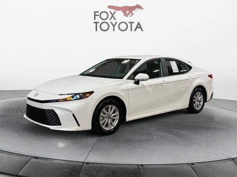 Used 2026 Toyota Camry LE w/ Convenience Package FWD image 1