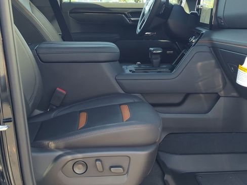 New 2025 GMC Sierra 1500 AT4 w/ AT4 Premium Package image 24