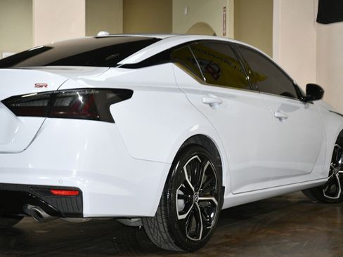 Used 2023 Nissan Altima 2.5 SR FWD image 56
