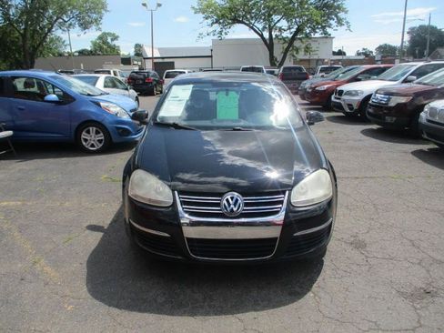 Used 2009 Volkswagen Jetta SE image 3