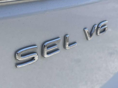 Used 2023 Volkswagen Atlas SEL AWD/4WD image 8