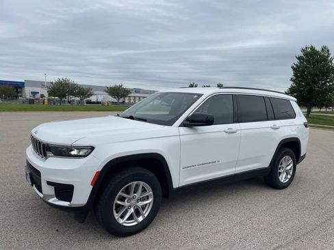 Used 2024 Jeep Grand Cherokee L Laredo AWD/4WD image 6