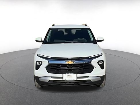 Used 2025 Chevrolet TrailBlazer LT w/ Driver Confidence Package image 3
