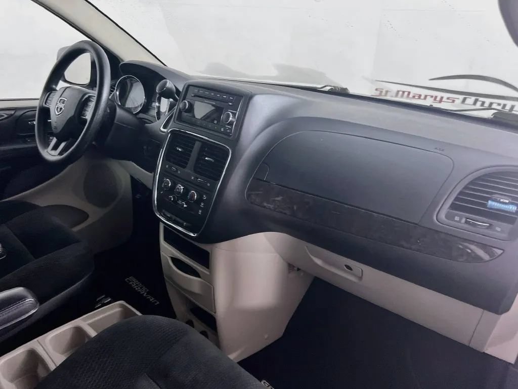 Used 2016 Dodge Grand Caravan SE w/ Quick Order Package 29E SE FWD image 27
