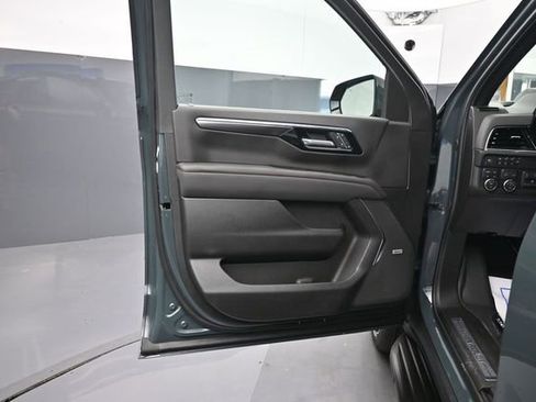 New 2026 Chevrolet Suburban RST w/ Advanced Technology Package AWD/4WD image 12