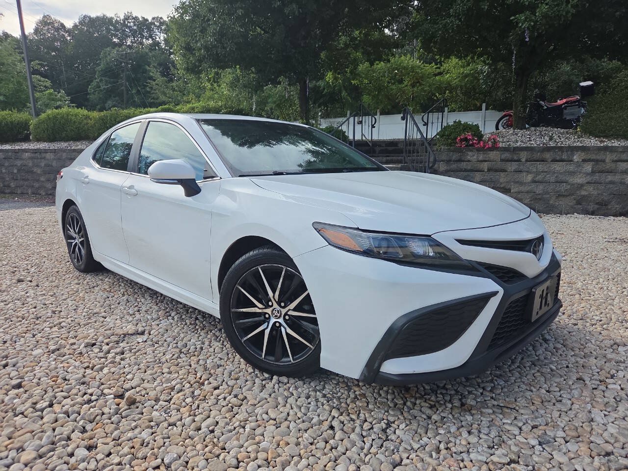 Used 2022 Toyota Camry SE FWD image 33
