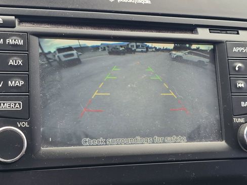 Used 2014 Nissan Frontier SL RWD image 22