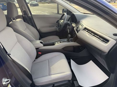 Used 2016 Honda HR-V LX image 18