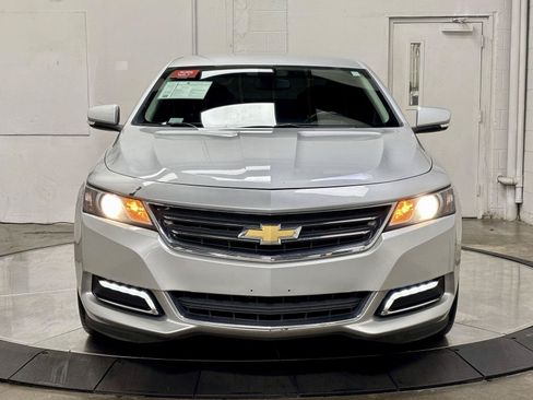 Used 2019 Chevrolet Impala LT FWD image 3