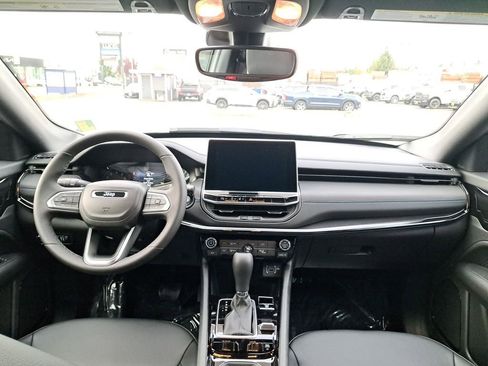 New 2026 Jeep Compass Latitude image 21