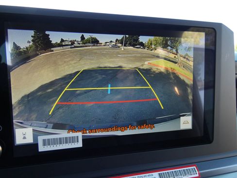 Used 2025 Toyota Tacoma TRD Sport image 66