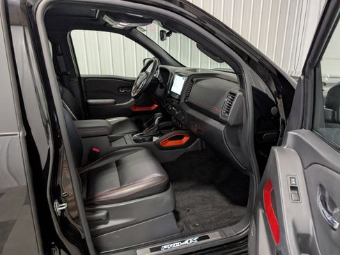 Used 2023 Nissan Frontier PRO-4X w/ Pro-4X Premium Package image 32