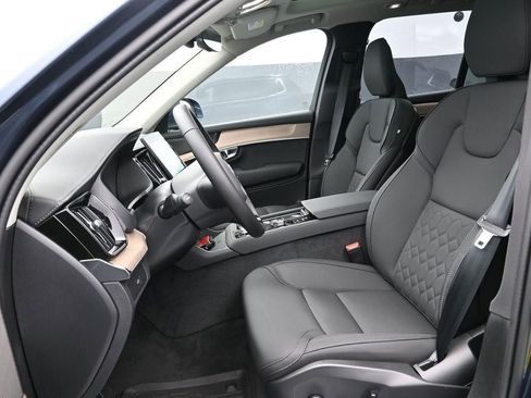 New 2026 Volvo XC90 B6 Plus w/ Protection Package Premier AWD/4WD image 8