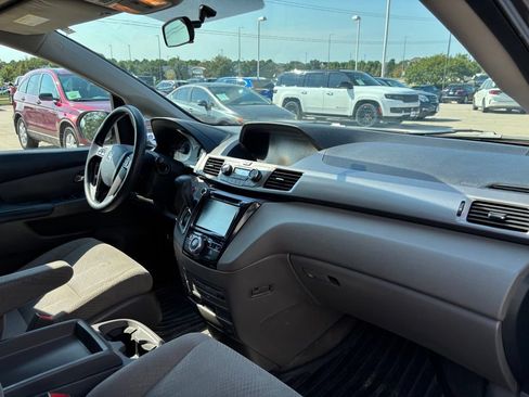 Used 2016 Honda Odyssey SE image 20