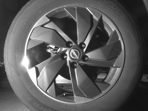 Used 2025 Nissan Rogue SV image 15