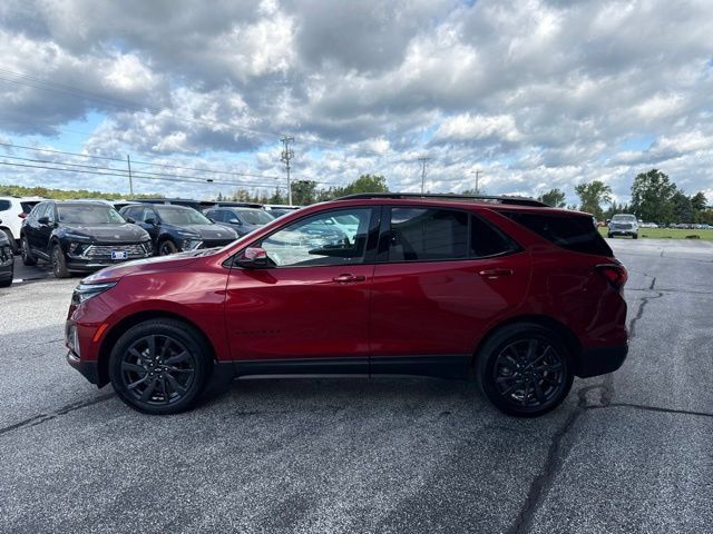 Certified 2024 Chevrolet Equinox RS w/ RS Leather Package AWD/4WD image 3
