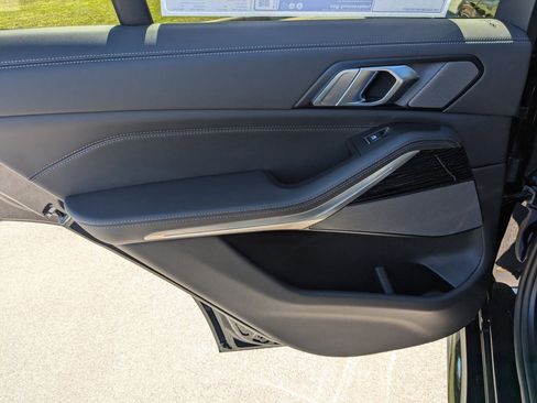 New 2026 BMW X5 xDrive40i w/ M Sport Package image 27