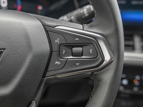 Used 2025 Chevrolet Trax ACTIV w/ Driver Confidence Package image 19