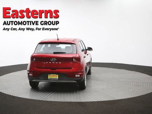 Used 2025 Hyundai Venue SE FWD image 36
