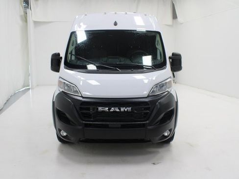 Used 2025 RAM ProMaster 2500 w/ Convenience Group image 24