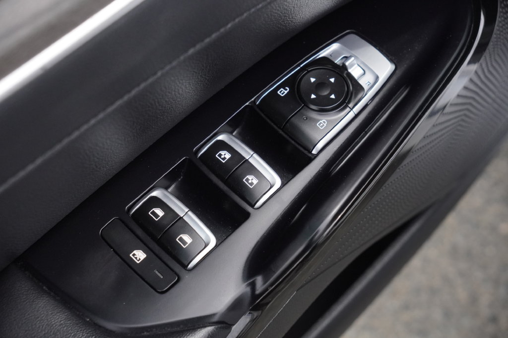Used 2021 Kia K5 EX FWD image 19