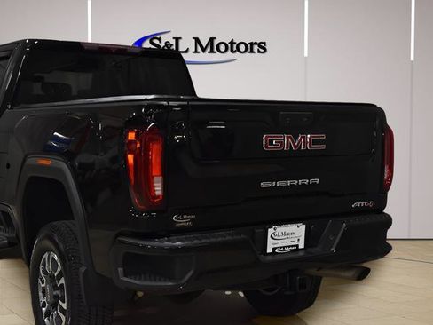 Used 2022 GMC Sierra 2500 AT4 w/ Gooseneck/5TH Wheel Package AWD/4WD image 12