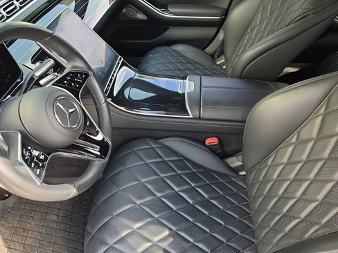 Used 2023 Mercedes-Benz S 580 4MATIC Sedan w/ AMG Line image 24