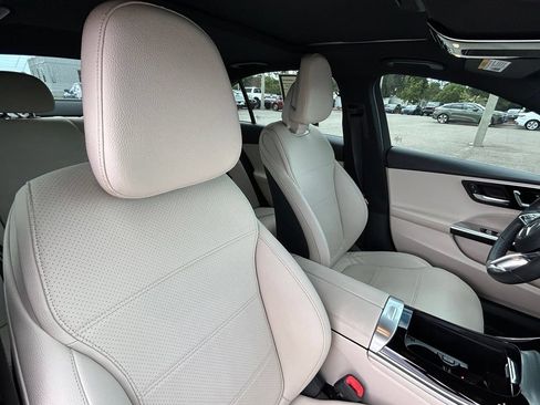 Used 2024 Mercedes-Benz C 300 Sedan image 38