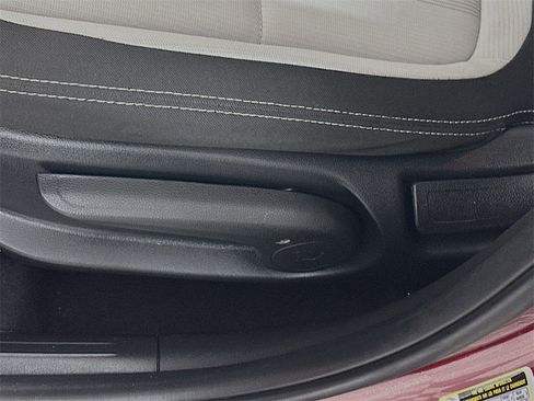 Used 2024 Hyundai Venue SEL image 21