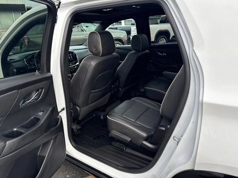 Used 2022 Chevrolet Traverse Premier w/ Redline Edition AWD/4WD image 14
