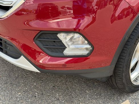 Used 2019 Ford Escape Titanium AWD/4WD image 12